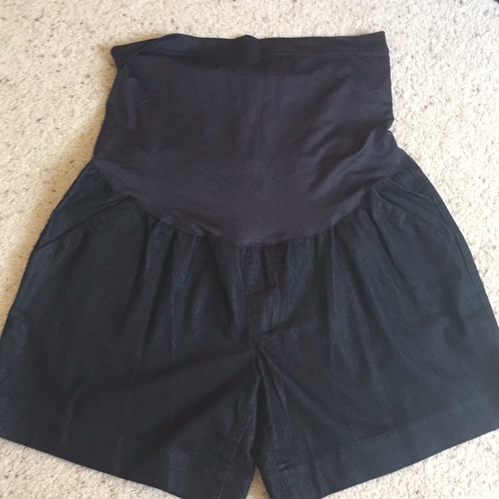 Liz Lange Maternity Shorts size Medium